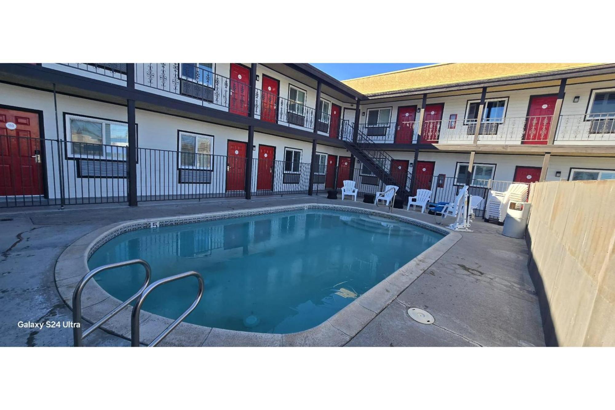Hotel Avenida Victorville I 15 Kültér fotó